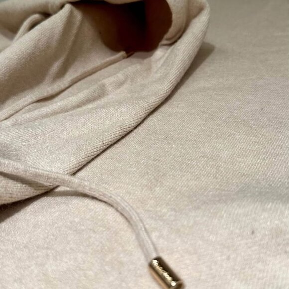 Massimo Dutti knit hoodie. - Picture 5 of 5